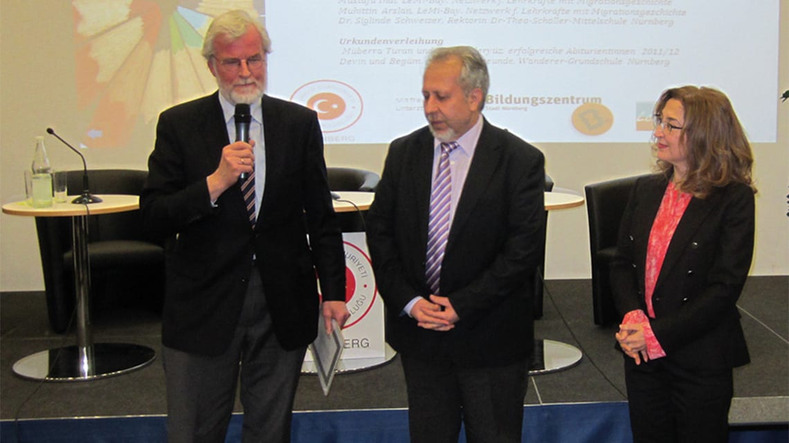 Dr. Latif Çelik, Nürnberg’de “Almanya’da Türk İzleri” Kitabını Tanıttı